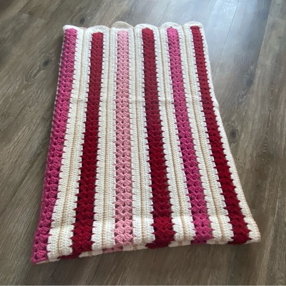 Afghan Blanket Homemade Grannycore Throw Pink White Red - Picture 11 of 12